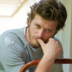 Tatlıtuğ Yüzünden Boşanmalar Artmış!