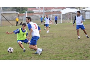 Ölüdeniz Belediyespor  Şampiyonluğa doğru koşuyor