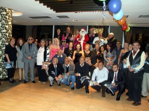 Diyaliz hastalarına geleneksel yılbaşı partisi düzenlendi