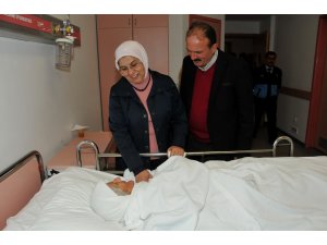 Saatcı çifti, yeni yılı ailesiyle birlikte karşıladı