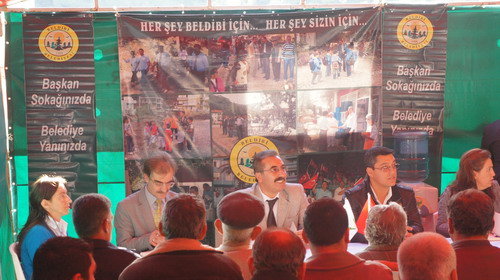 BAŞKAN SOKAĞINIZDA, BELEDİYE YANINIZDA