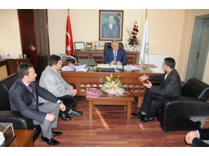 Malatyalılar Derneği Başkan Ünlü'yü Ziyaret Etti