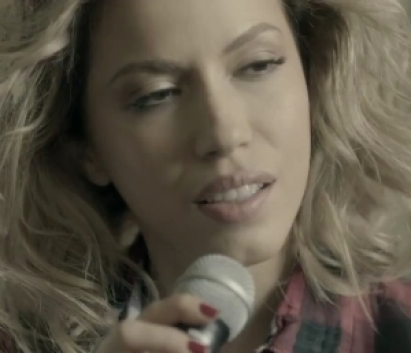 Burcu Güneş - Oflaya Oflaya Oflattı