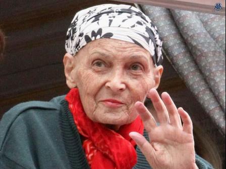 “Bir Kadın Tanıdım”