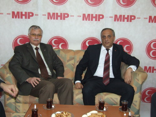 Esnaf Başkanı Ayyıldız yeni MHP yönetimine ziyaret etti