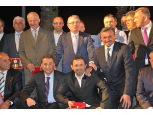 Onur Konuğu Şahin'di