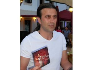 Marmaris’in yakından tanıdığı Taylan ilk CD’sini çıkardı