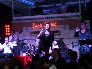 Fatih Ürek diskoda sahne aldı