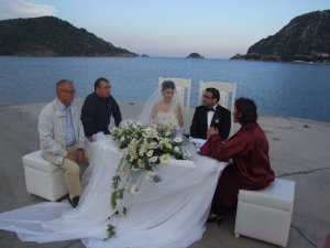 Ahmet  ve Hilal Mutluluğa ‘EVET’ dedi.