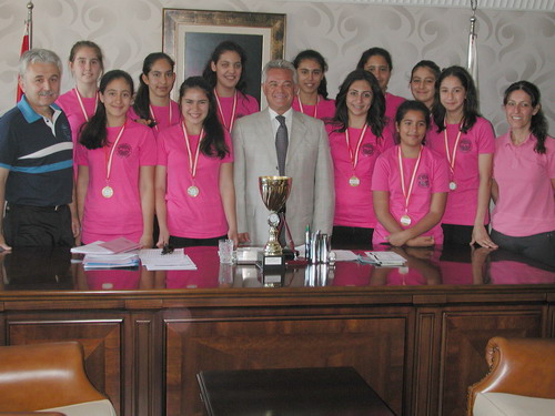 KIZLAR GURURUMUZ OLDU