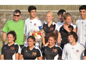 Bayan Futbol Takımı ile dostluk maçı…