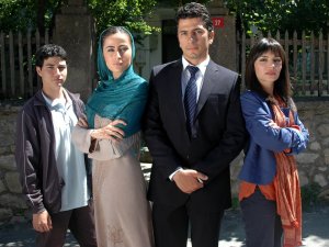 Hafta İçi Hergün 19.45’de Samanyolu Tv’de…