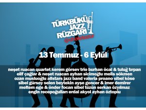 Caz severler tarafından her yıl artan bir ilgiyle takip edilen Alaçatı