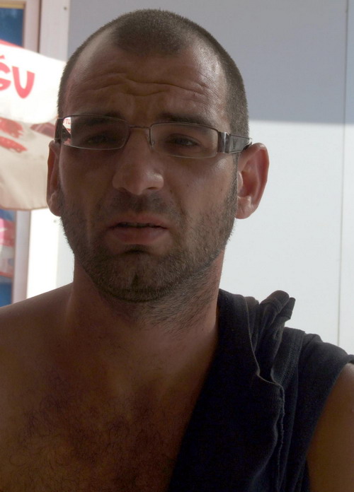 İngiliz turiste polis sahip çıktı