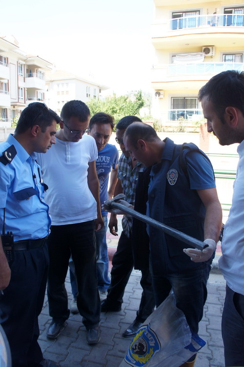Madde bağımlıların tartışmasında bir ölü