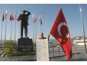 Marmaris'te Teröre Tek Kişilik Protesto