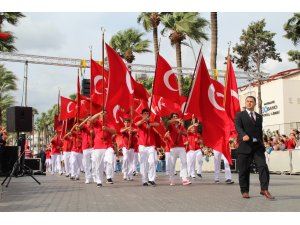 Marmaris'te renkli cumhuriyet kutlamaları