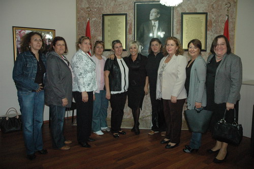 “AK YÜZLÜ HANIMLARA TEŞEKKÜR..”