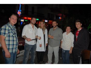 Cadılar Bayramından Sonra Mangal Sucuk Partisi