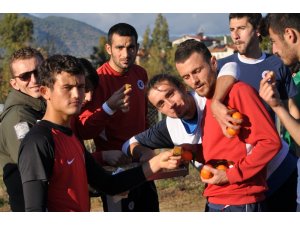 Geride kalan 14 maçlık periyotta 21 puan toplayan Fethiyespor 7.sırada yer alıyor