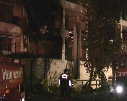 Tadilattaki 5 yıldızlı otel de yangın çıktı