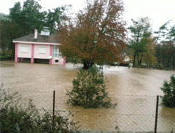 Marmaris'i sağanak vurdu
