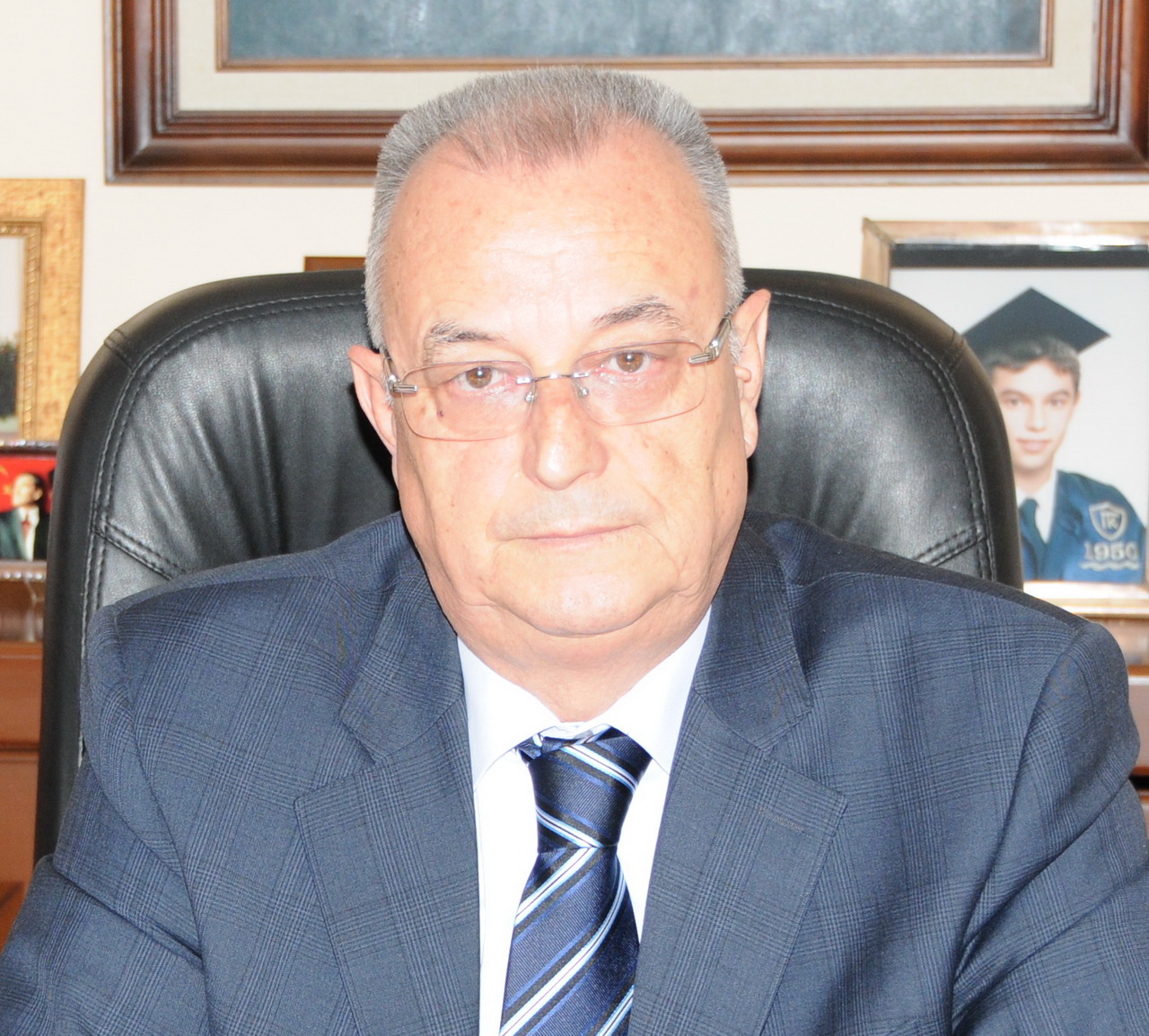 Başkan Ünlü Meclis Dergisi Tarafından Yılın Belediye Başkanı Seçildi