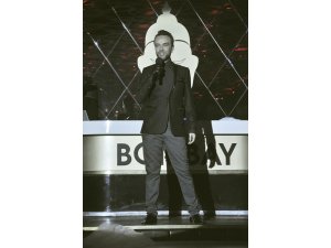 Mutlu Genç canlı performansı ile zirveye ulaştı.