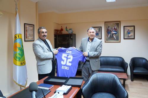 Elibal’dan İspirli’ye MOR beyaz forma