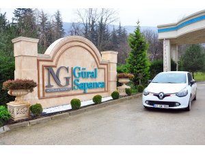 yeni Renault modellerini muhteşem doğada test etti