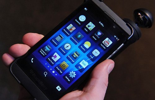 Blackberry'den iki yeni telefon