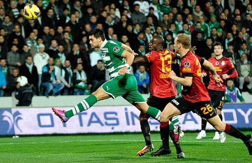 Galatasaray Bursa'da puan kaybetti