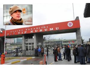 Yetkisiz kişiler otopsiye giremez