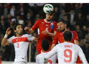 Gelen gideni arattı  