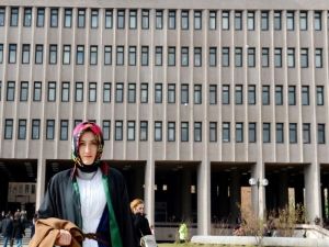 Başörtülü avukatlar duruşmalara giriyor 