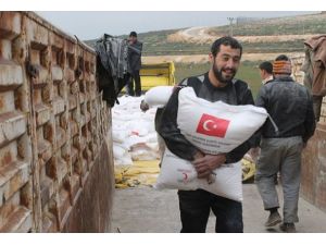 Gıda yardımları sürüyor