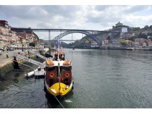 Portekiz'de ev alana oturma izni
