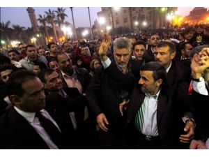 Ahmedinejad'a saldırı girişimi