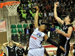 Fenerbahçe adını finale yazdırdı