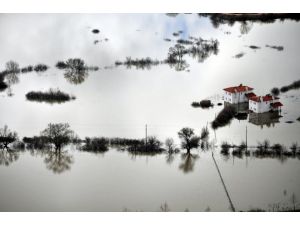 Muğla'da tarım arazileri göle dönüştü
