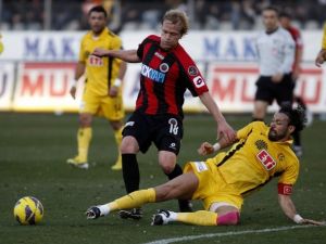 Gençler evinde yenildi