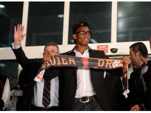 Türk Telekom Arena'yı gezdi