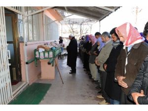 Patlamada ölen 4 Türk toprağa verildi