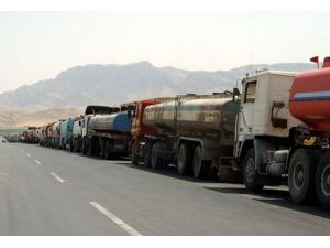 Tankerle petrol ticareti tekrar başladı
