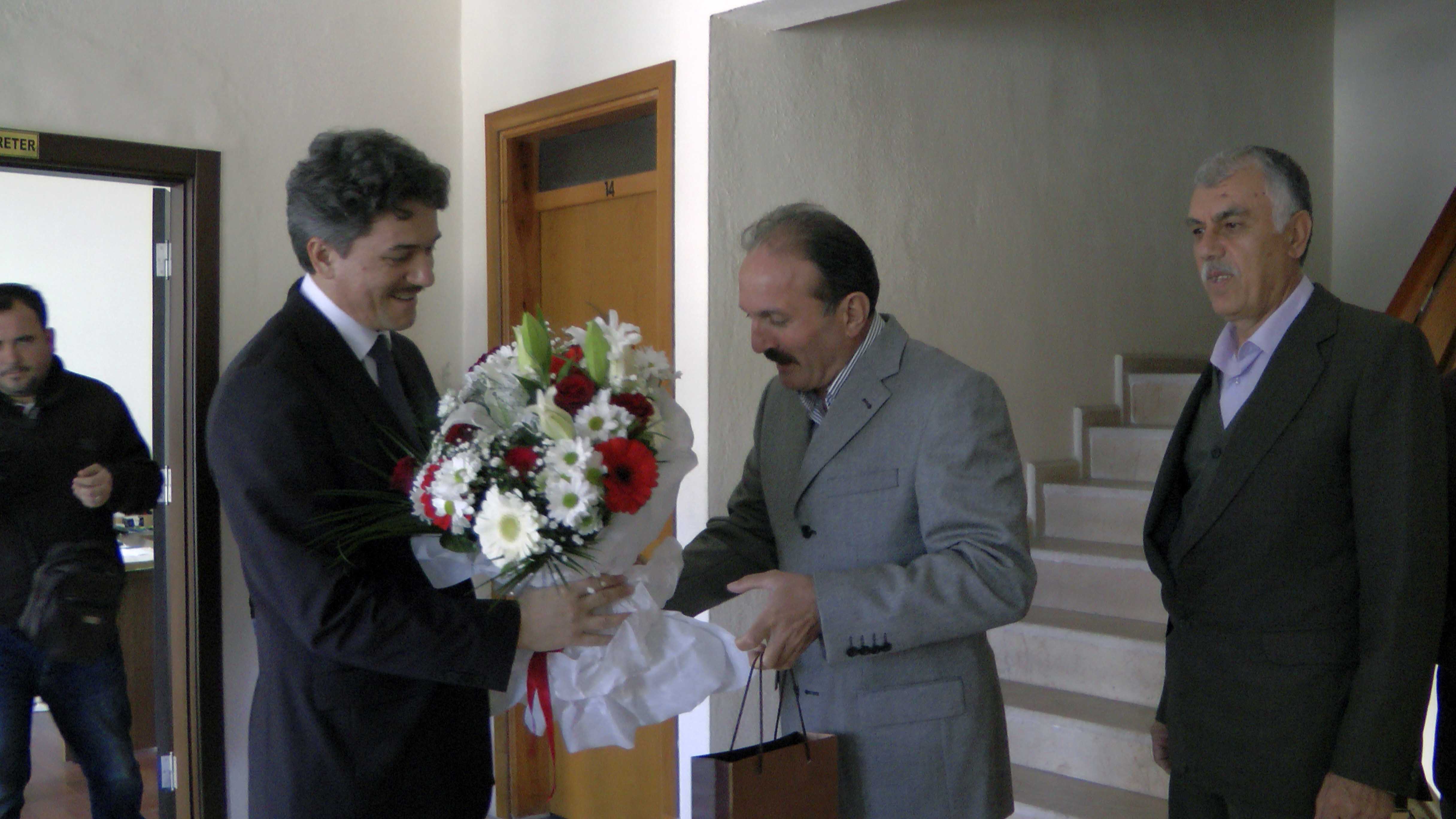 Saatcı Geleneklerini Sürdürüyor.