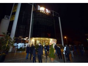 Düzce'de AVM'de yangın