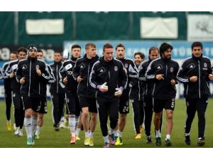 Kartal galibiyet peşinde