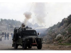 İsrail Filistinlilere müdahele etti.