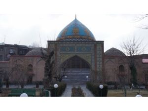 3 kez yakılan cami hala ayakta