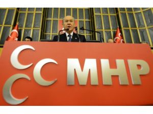 Bahçeli'den AK Parti'ye eleştiri